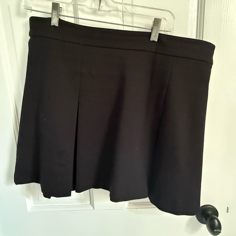 Lilly Pulitzer Black Delvey Skort